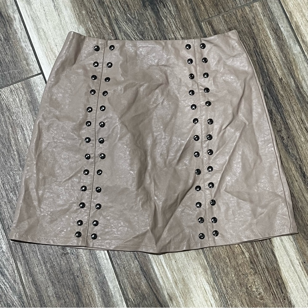 Mint vanilla beige studded synthetic leather